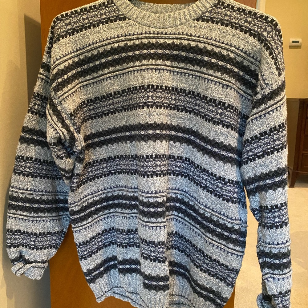 Vintage Bill Blass Men's Gray/Navy Striped Sweater